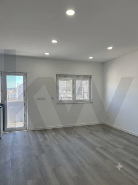 Apartamento T2 para Venda em Baixa da Banheira e Vale da Amoreira