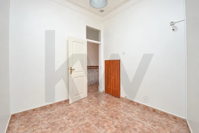 Apartamento T2 para Venda em Campolide