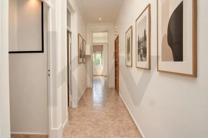 Apartamento T2 para Venda em Campolide