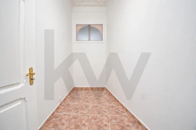 Apartamento T2 para Venda em Campolide