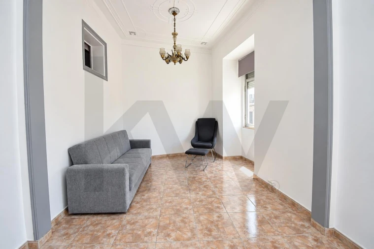 Apartamento T2 para Venda em Campolide Foto 4