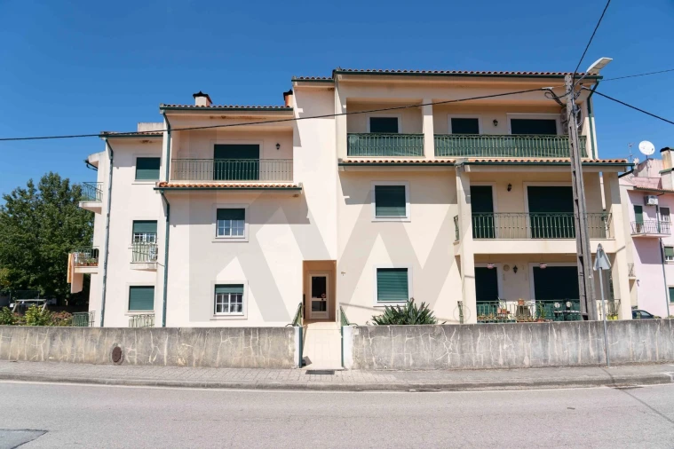 Apartamento T3 para Venda em Figueira de Lorvão Foto 3