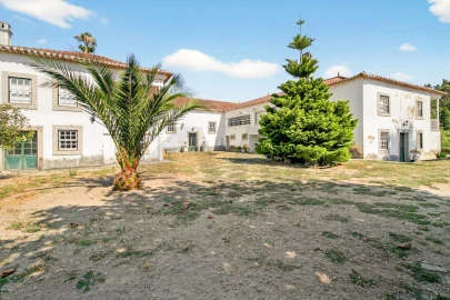 Quinta T9 para Venda em Espariz e Sinde