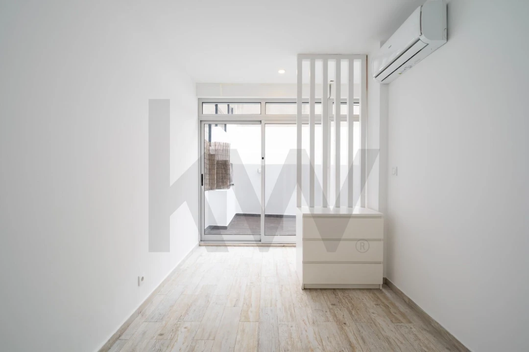 Apartamento T1 para Venda em Algés, Linda-A-Velha e Cruz Quebrada-Dafundo Foto 2