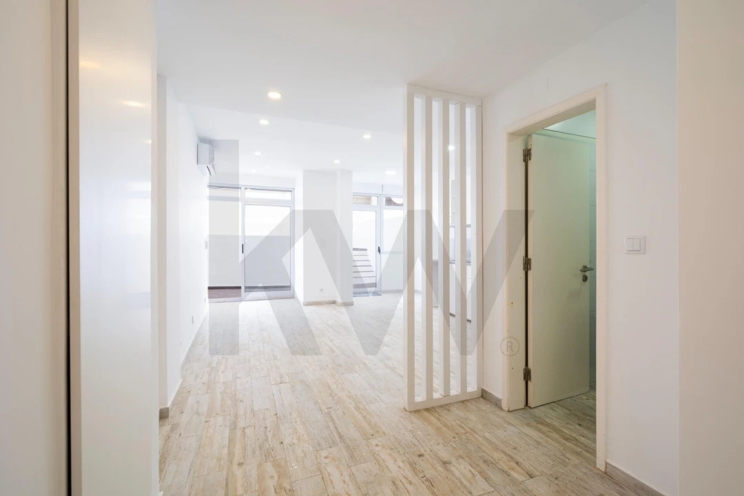 Apartamento T1 para Venda em Algés, Linda-A-Velha e Cruz Quebrada-Dafundo Foto 8