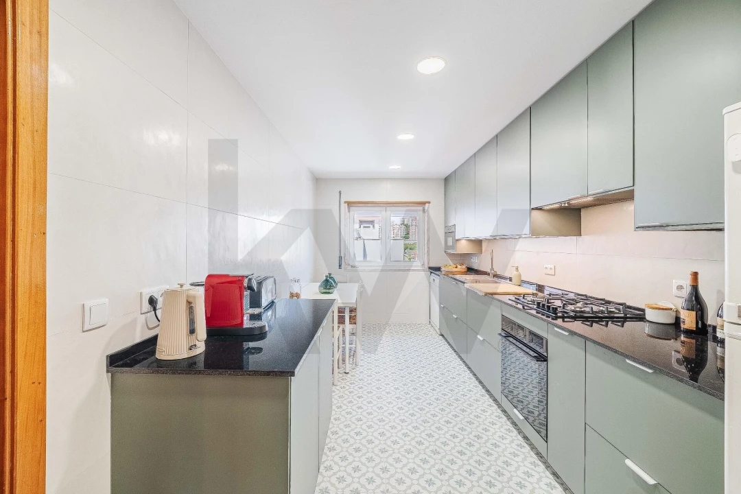 Apartamento T4 para Venda em Algueirão-Mem Martins Foto 10