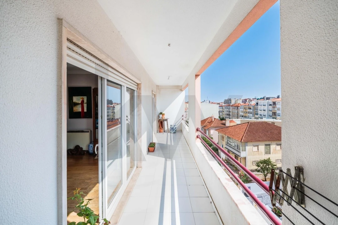 Apartamento T4 para Venda em Algueirão-Mem Martins Foto 30