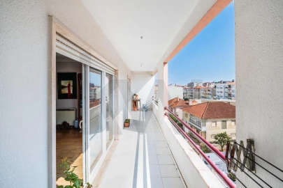 Apartamento T4 para Venda em Algueirão-Mem Martins
