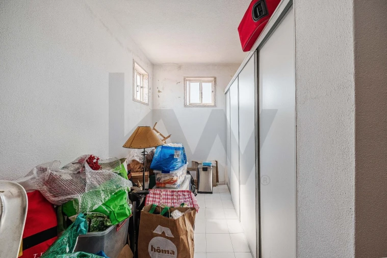 Apartamento T4 para Venda em Algueirão-Mem Martins Foto 32