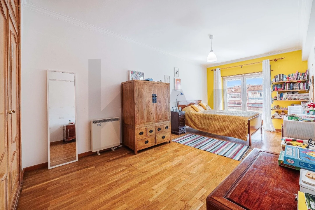 Apartamento T4 para Venda em Algueirão-Mem Martins Foto 14