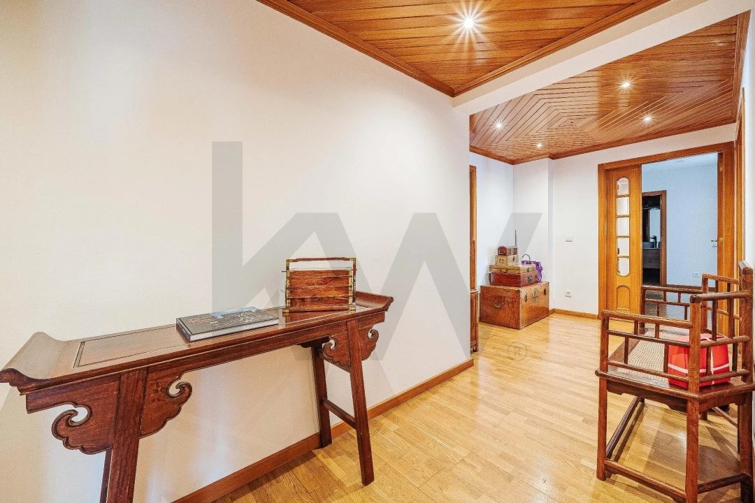 Apartamento T4 para Venda em Algueirão-Mem Martins Foto 8
