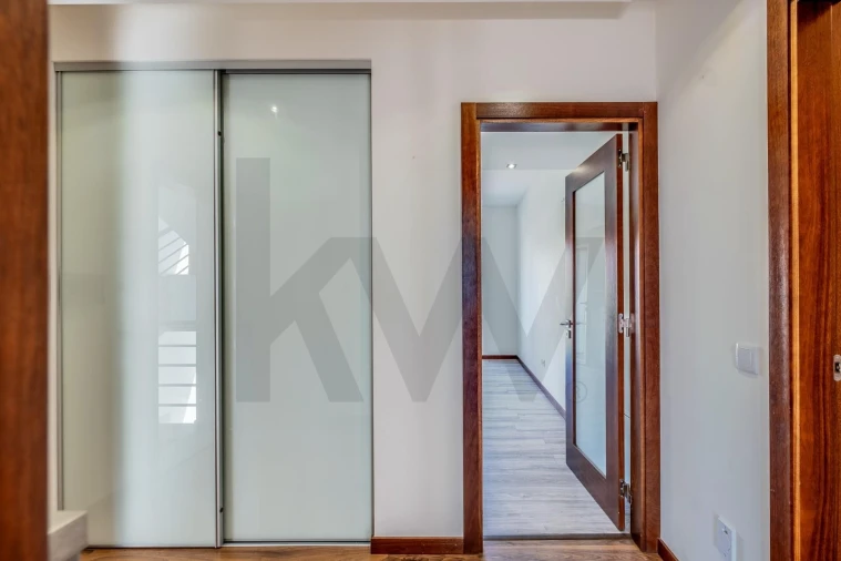 Apartamento T3 para Venda em Nazare Foto 4