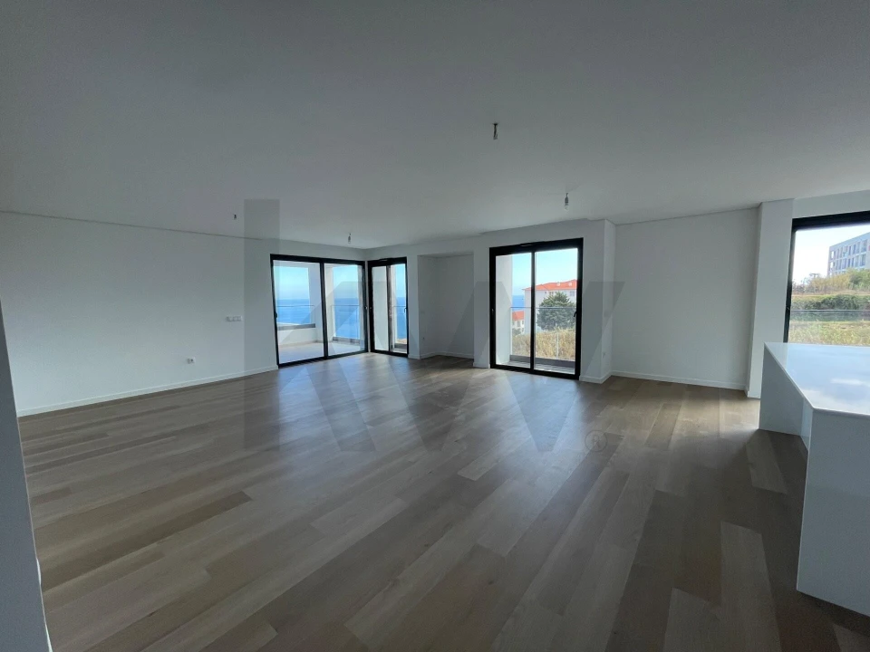 Apartamento T3 para Venda em Caniço Foto 16