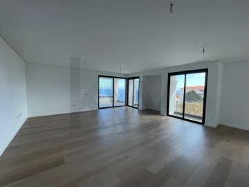 Apartamento T3 para Venda em Caniço