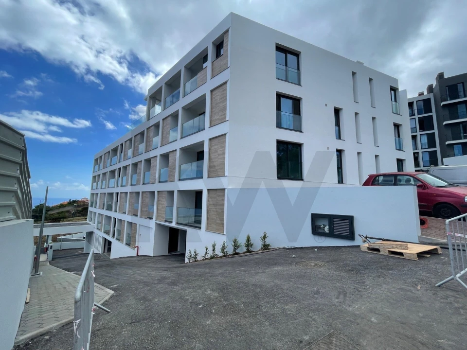 Apartamento T3 para Venda em Caniço Foto 1