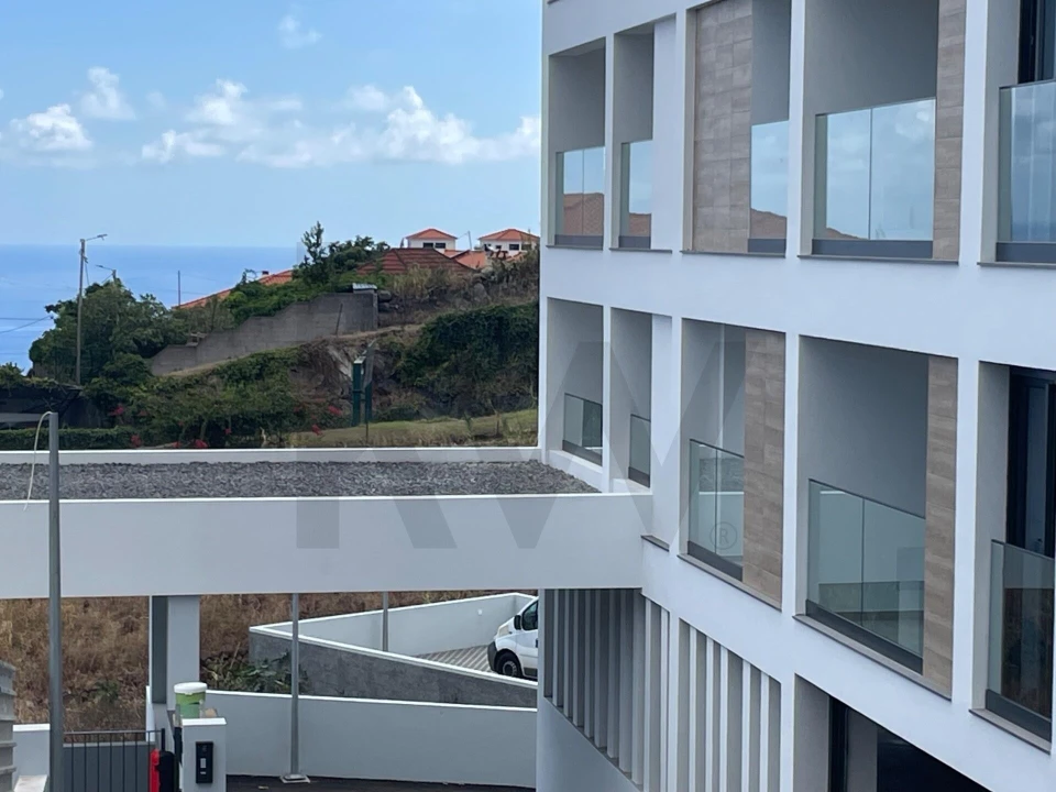 Apartamento T3 para Venda em Caniço Foto 3