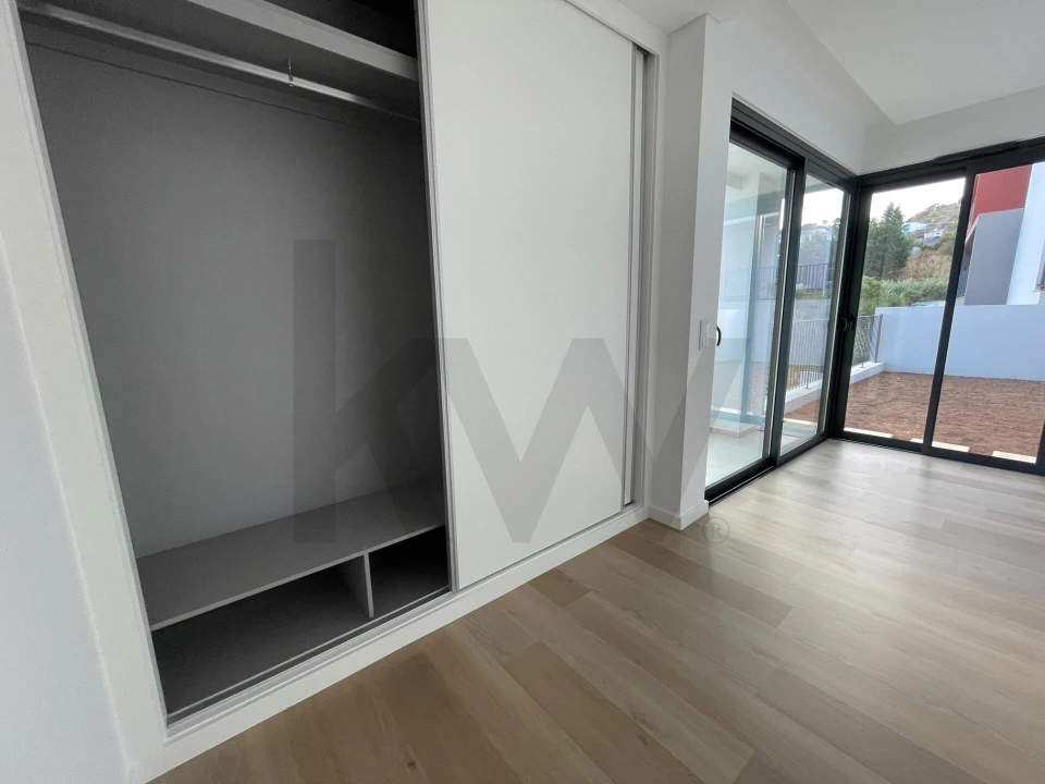 Apartamento T3 para Venda em Caniço Foto 34