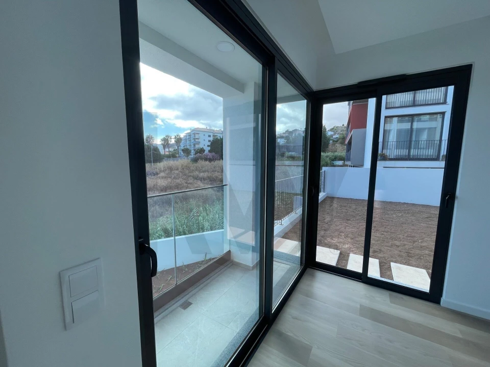 Apartamento T3 para Venda em Caniço Foto 35