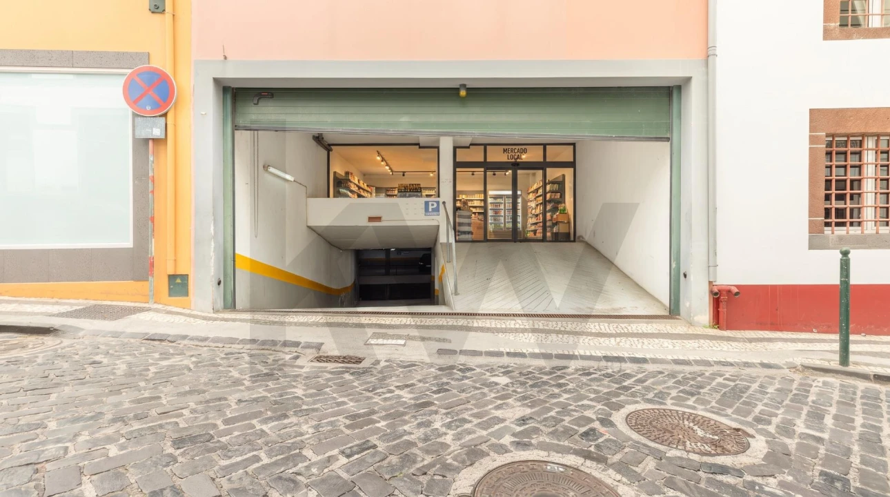 Loja para Venda em Funchal (São Pedro) Foto 1