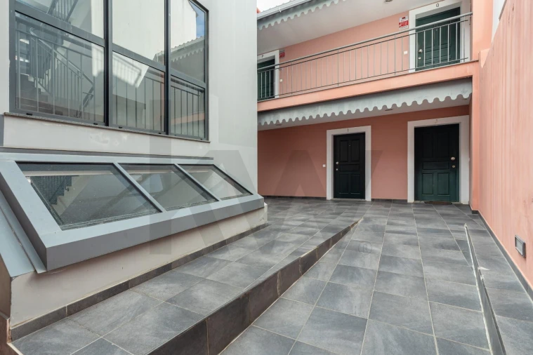 Loja para Venda em Funchal (São Pedro) Foto 14