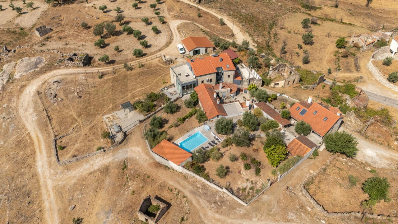 Moradia T6 para Venda em Ervedal e Vila Franca da Beira Foto 112