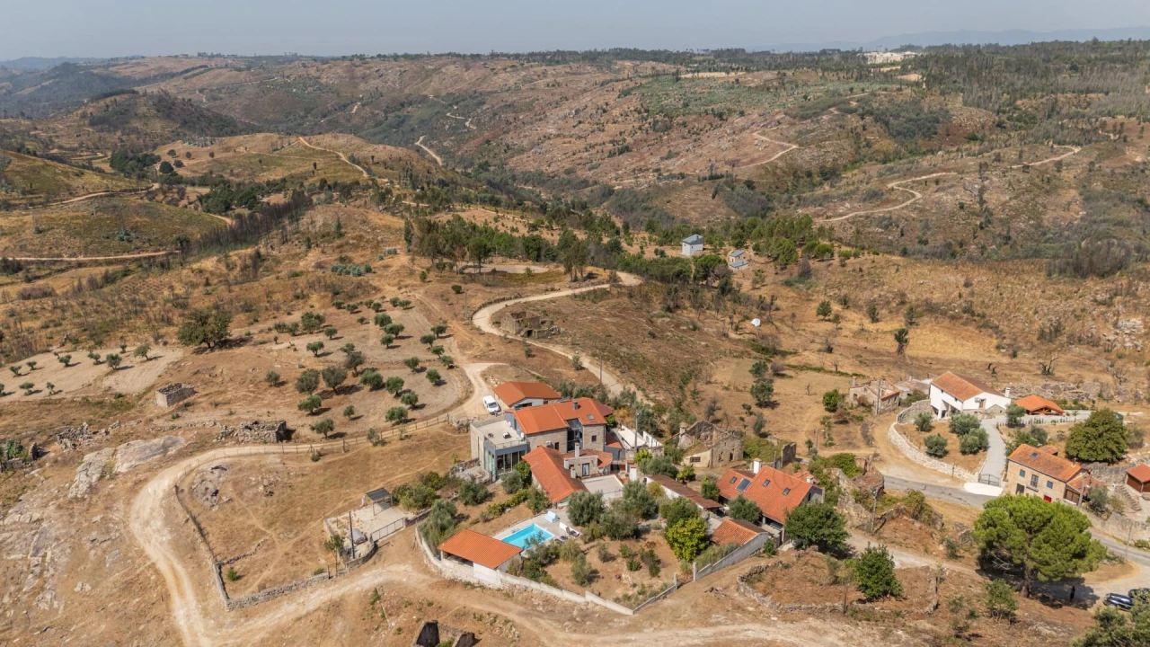 Moradia T6 para Venda em Ervedal e Vila Franca da Beira Foto 111