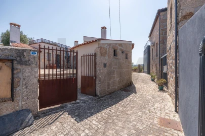 Moradia T6 para Venda em Ervedal e Vila Franca da Beira