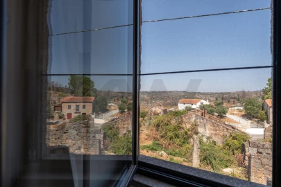 Moradia T6 para Venda em Ervedal e Vila Franca da Beira