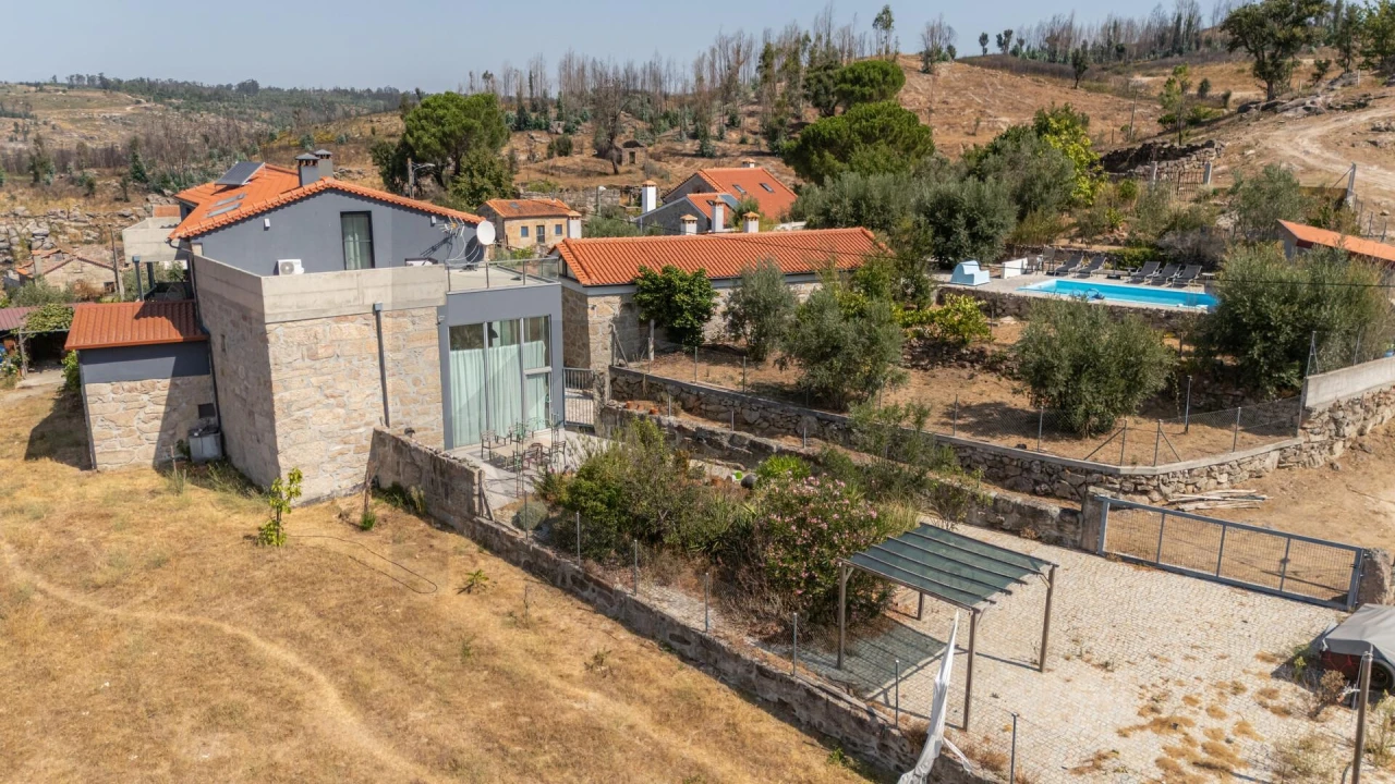 Moradia T6 para Venda em Ervedal e Vila Franca da Beira Foto 102
