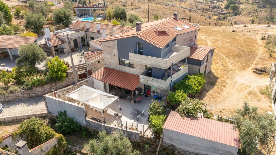 Moradia T6 para Venda em Ervedal e Vila Franca da Beira Foto 106