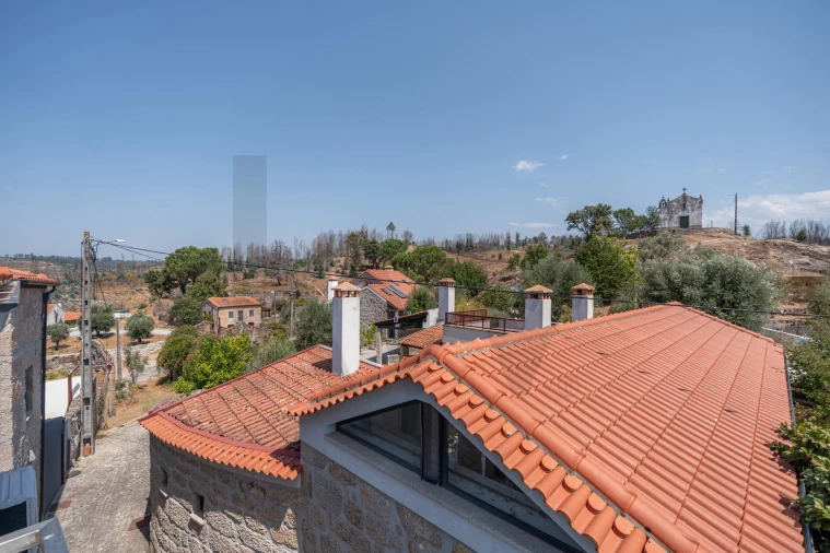 Moradia T6 para Venda em Ervedal e Vila Franca da Beira Foto 38