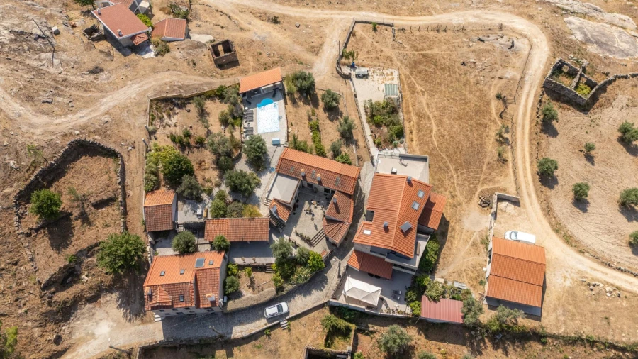 Moradia T6 para Venda em Ervedal e Vila Franca da Beira Foto 2