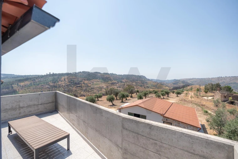 Moradia T6 para Venda em Ervedal e Vila Franca da Beira Foto 6