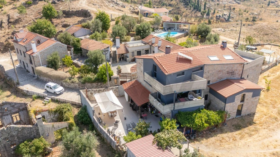 Moradia T6 para Venda em Ervedal e Vila Franca da Beira