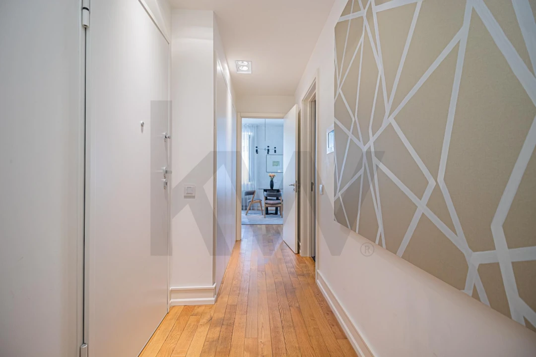 Apartamento T1 para Arrendamento em Santo António Foto 8