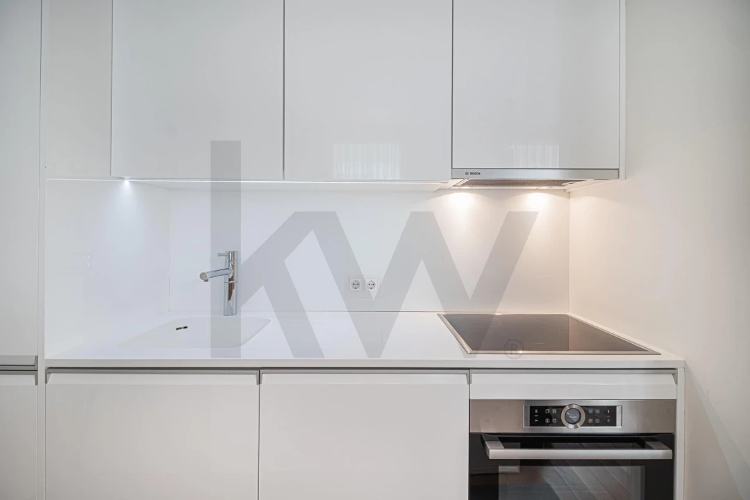 Apartamento T1 para Arrendamento em Santo António Foto 6
