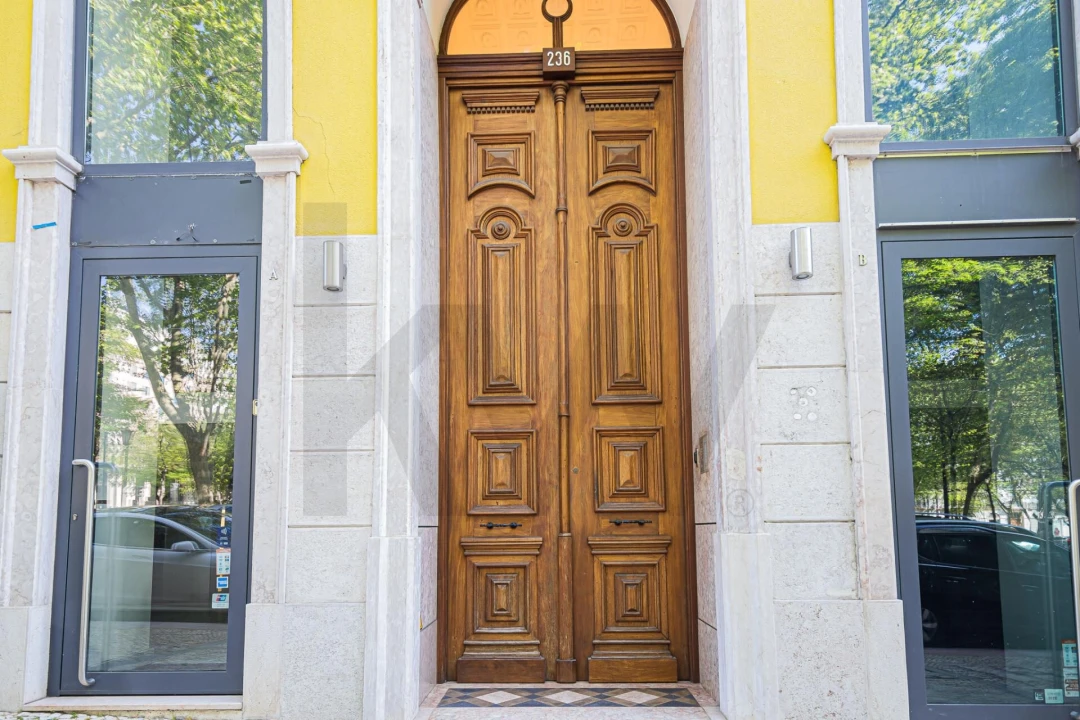 Apartamento T1 para Arrendamento em Santo António Foto 22