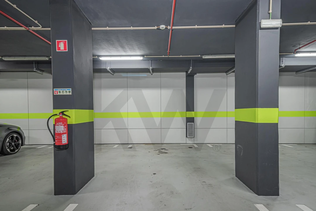 Apartamento T1 para Arrendamento em Santo António Foto 18
