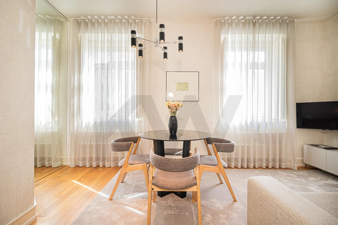 Apartamento T1 para Arrendamento em Santo António Foto 4