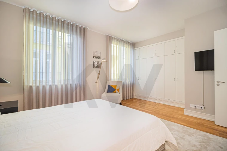 Apartamento T1 para Arrendamento em Santo António Foto 13