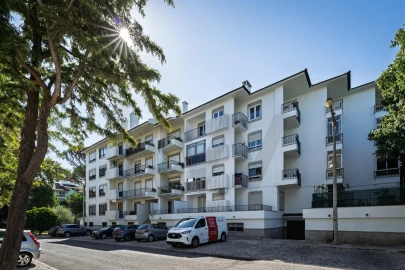 Apartamento T3 para Venda em Carcavelos e Parede