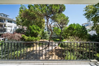 Apartamento T3 para Venda em Carcavelos e Parede