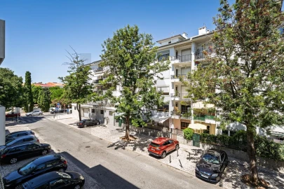 Apartamento T3 para Venda em Carcavelos e Parede