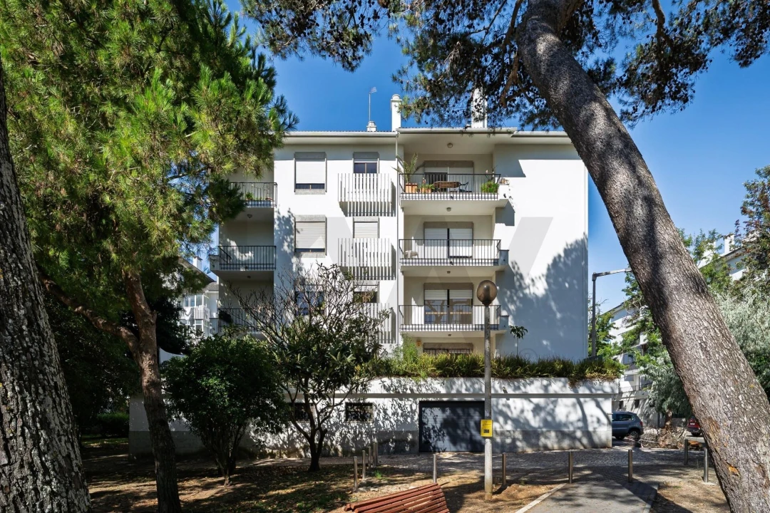 Apartamento T3 para Venda em Carcavelos e Parede Foto 1