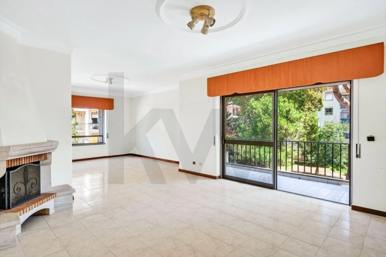 Apartamento T3 para Venda em Carcavelos e Parede Foto 4