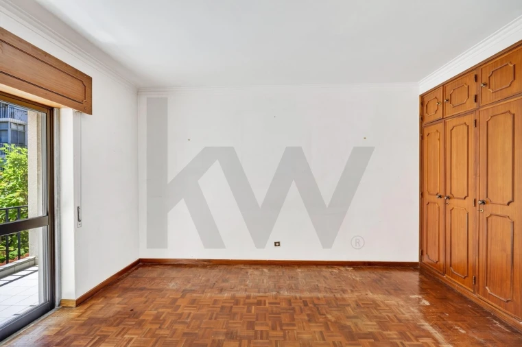 Apartamento T3 para Venda em Carcavelos e Parede Foto 25