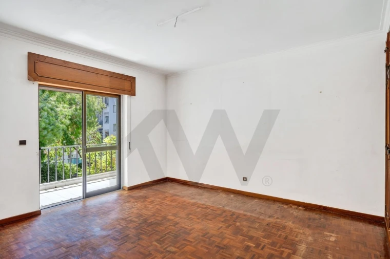 Apartamento T3 para Venda em Carcavelos e Parede Foto 24