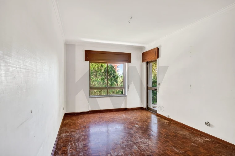 Apartamento T3 para Venda em Carcavelos e Parede Foto 16