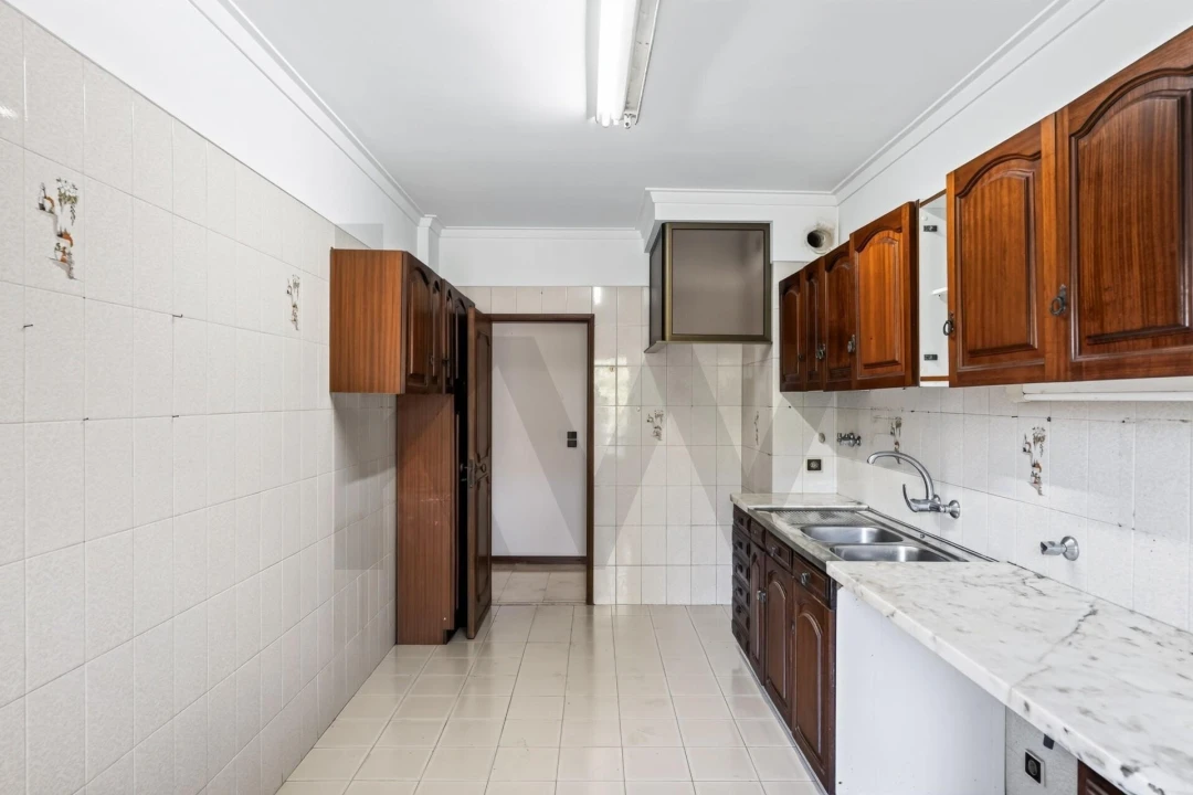 Apartamento T3 para Venda em Carcavelos e Parede Foto 15