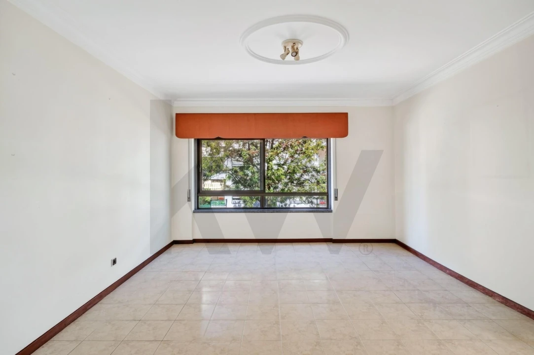 Apartamento T3 para Venda em Carcavelos e Parede Foto 7